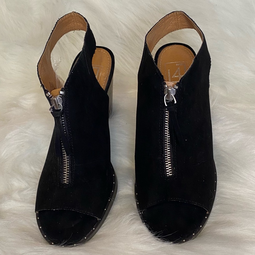 Stacked Heel Sandal Peep Toe